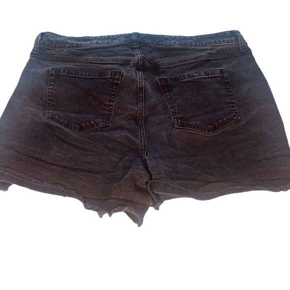 Torrid Women's Black Wash Button Fly Raw Hem Denim Shorts - Picture 6 of 9